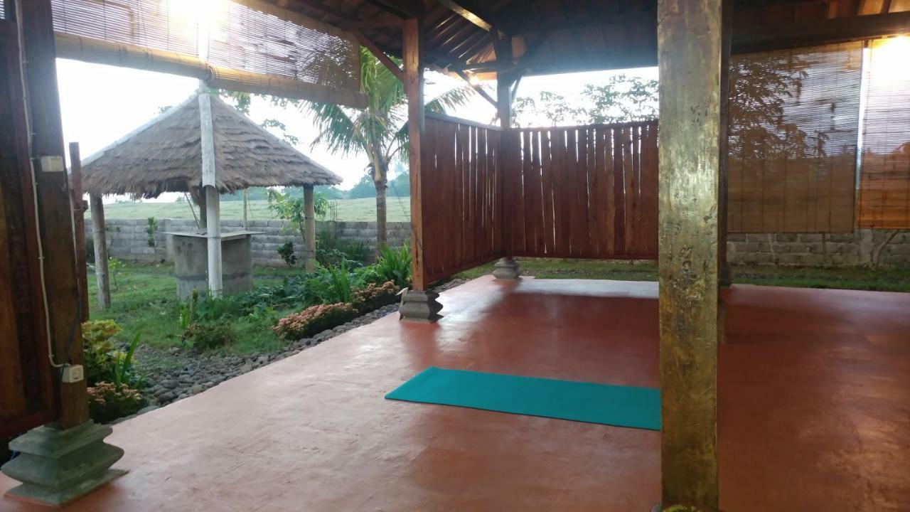Bali Tiger Surf and Beach Camp Hotel Pulukan Exterior foto