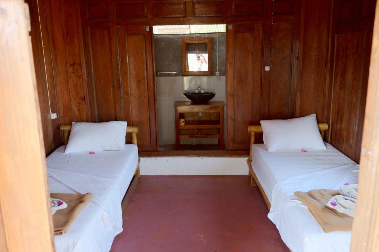 Bali Tiger Surf and Beach Camp Hotel Pulukan Exterior foto